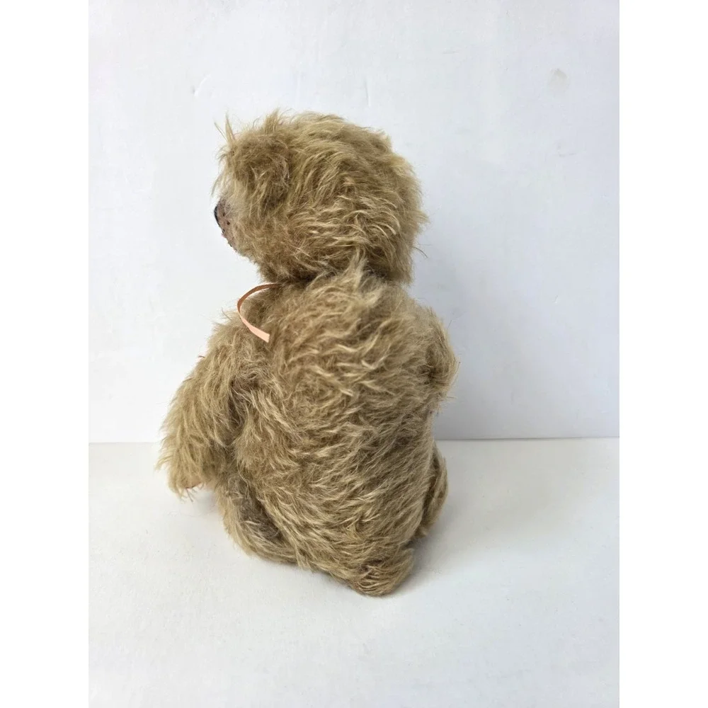 Artist teddy bear by Susan Tantlinger 11